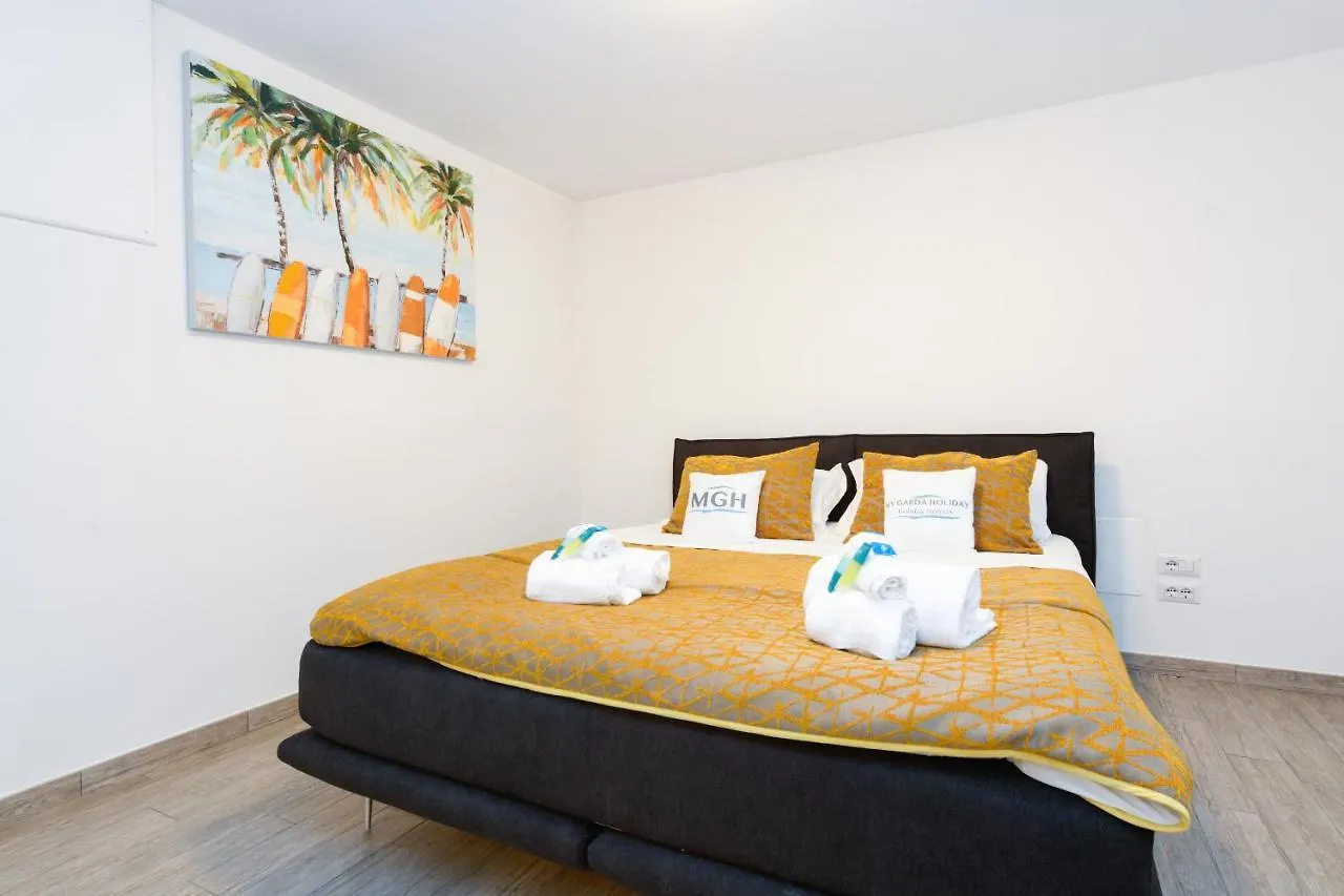 Villa Eden - Borgo Degli Olivi Sirmione Italy